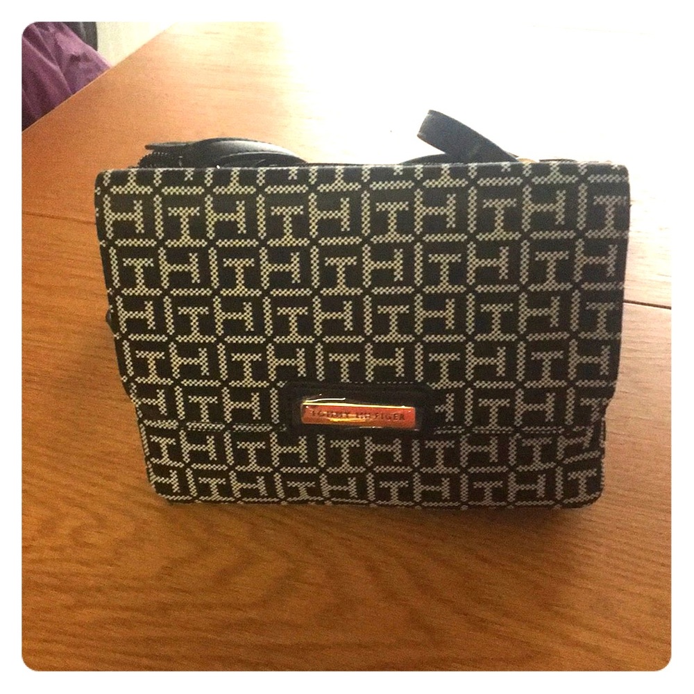 Tommy Hilfiger square box crossbody bag